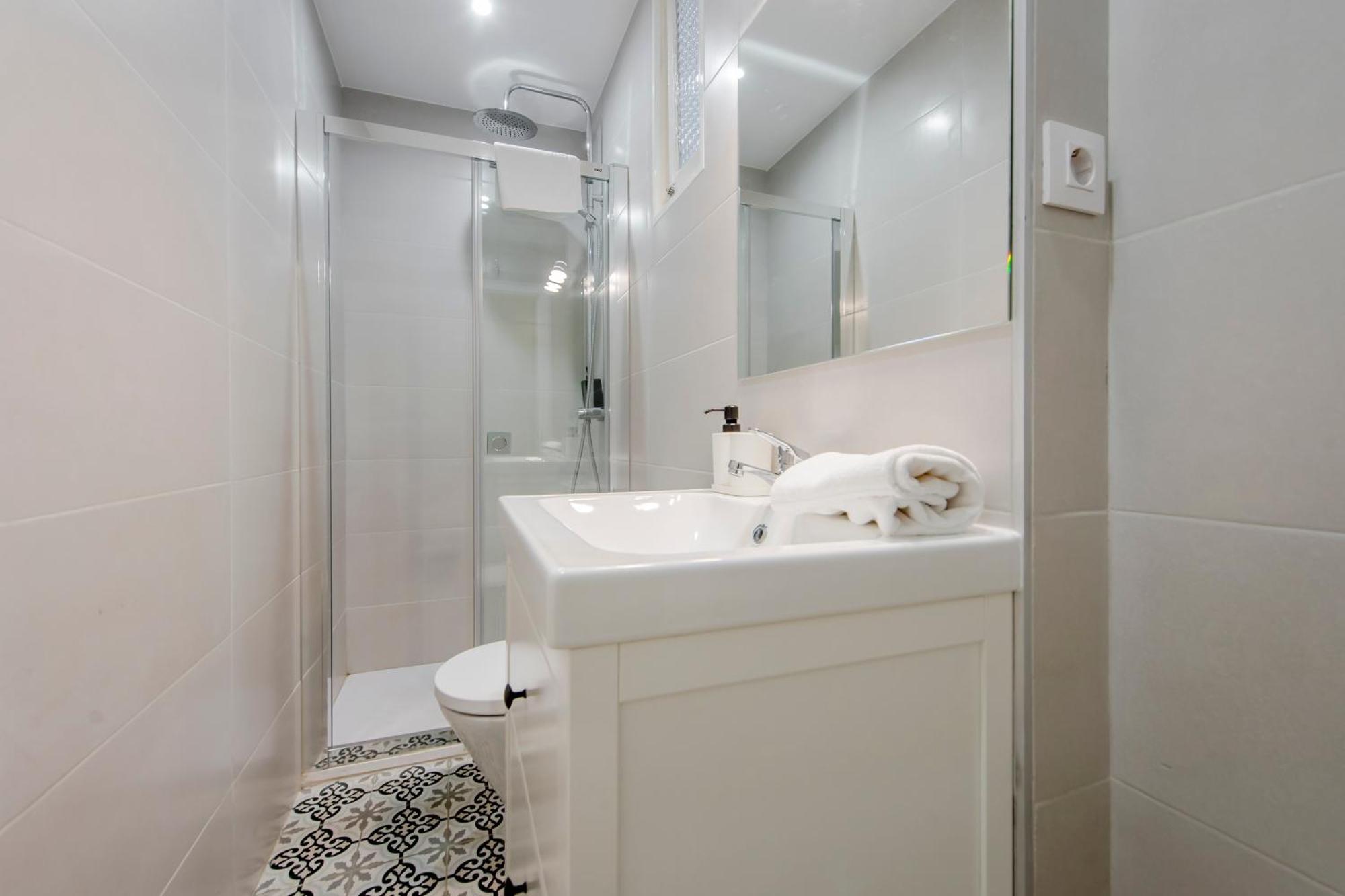 Apartamento Nuevo Apt Para 7 Pax En Malasana - Gran Via E1 Madrid Exterior foto