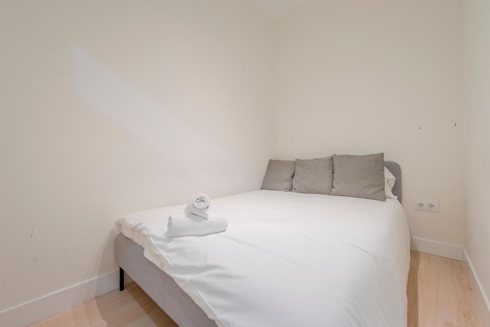 Apartamento Nuevo Apt Para 7 Pax En Malasana - Gran Via E1 Madrid Exterior foto