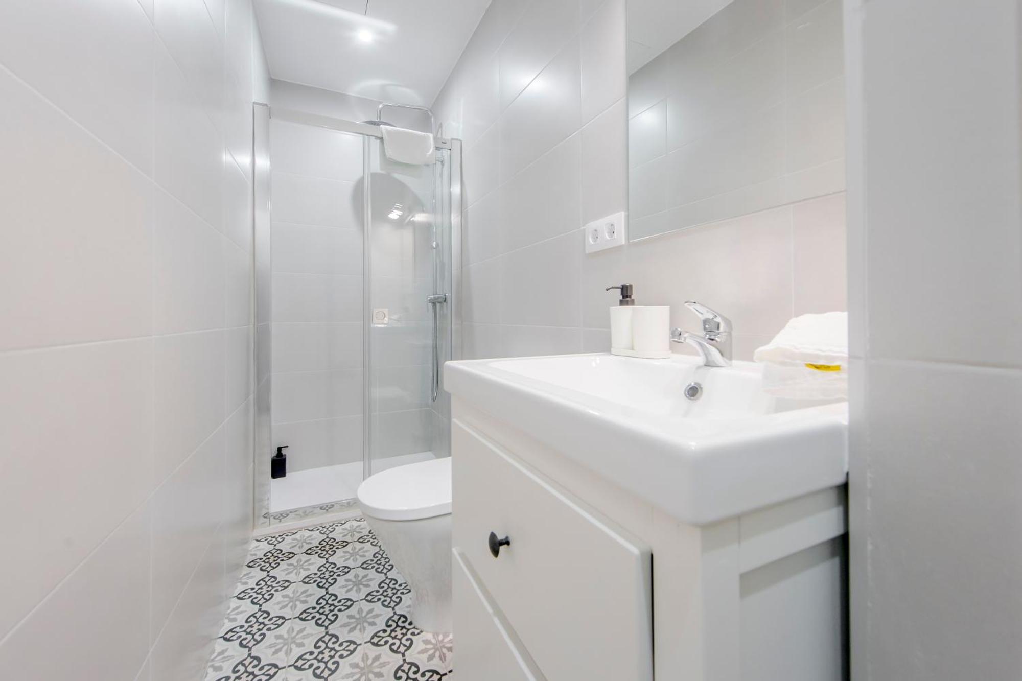 Apartamento Nuevo Apt Para 7 Pax En Malasana - Gran Via E1 Madrid Exterior foto